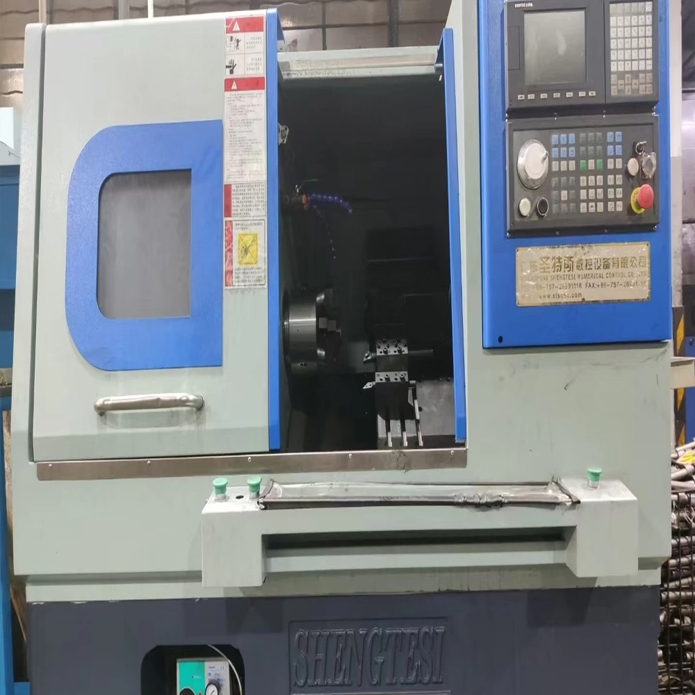 CNC Lathe Machine